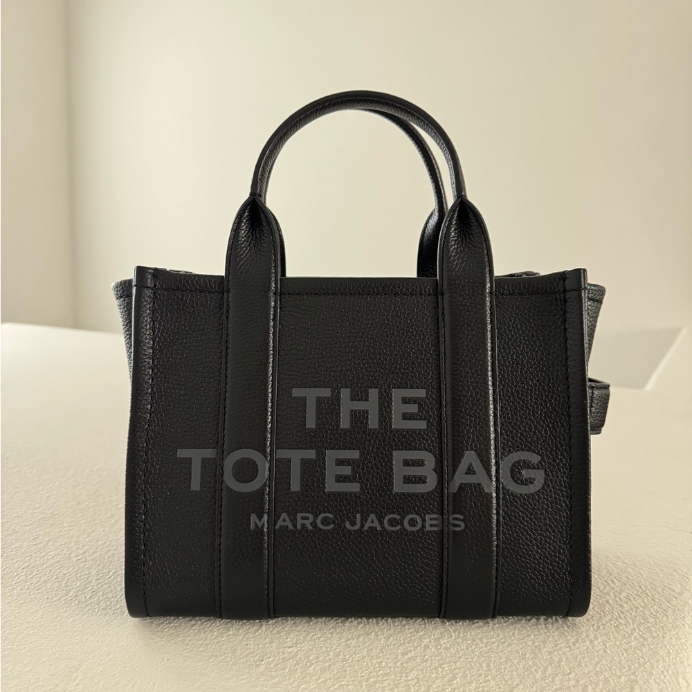 Marc Jacobs The Small Leather Tote Bag